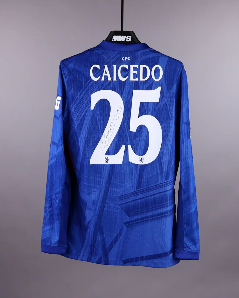 Moisés Caicedo Chelsea camisa.