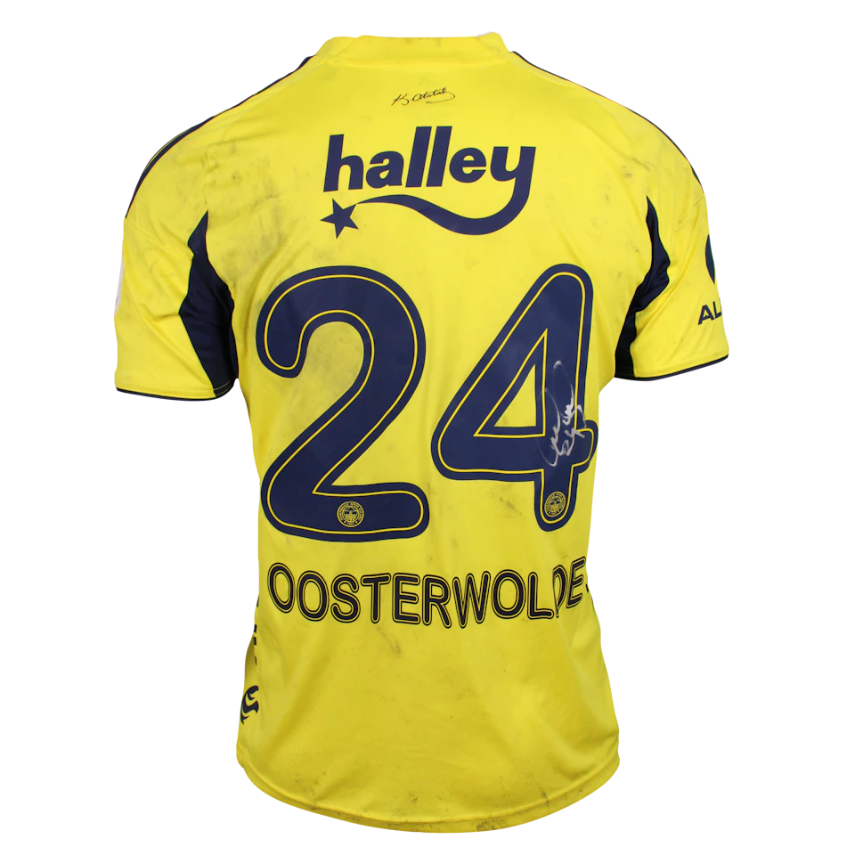 Jayden Oosterwolde Fenerbahçe のシャツ
