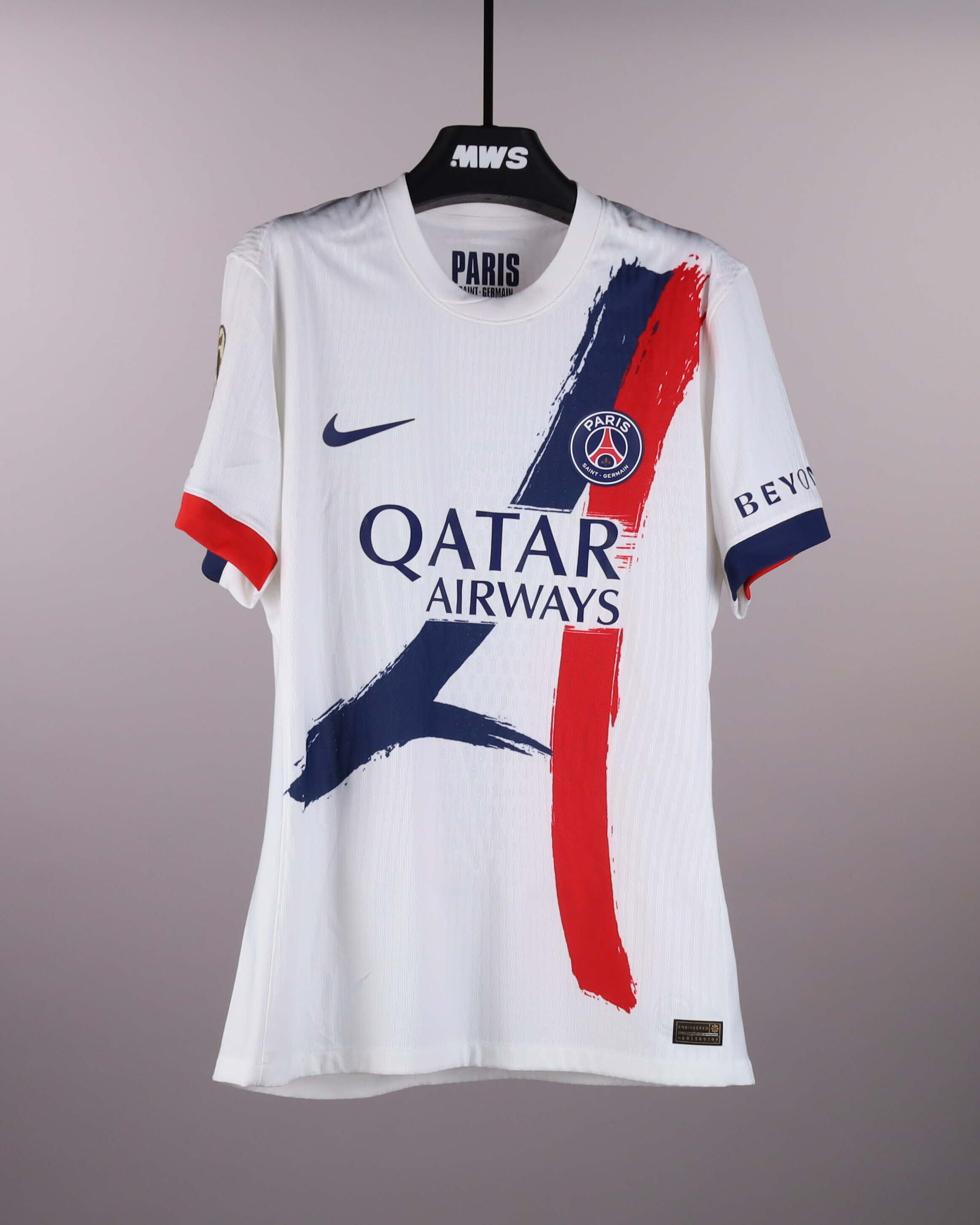 Achraf Hakimi Paris Saint-Germain shirt