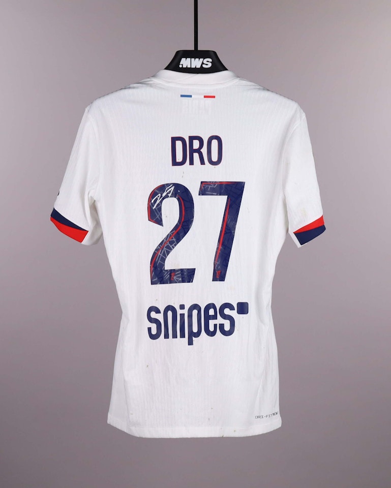 来自Paris Saint-Germain的Dro Fernández球衣