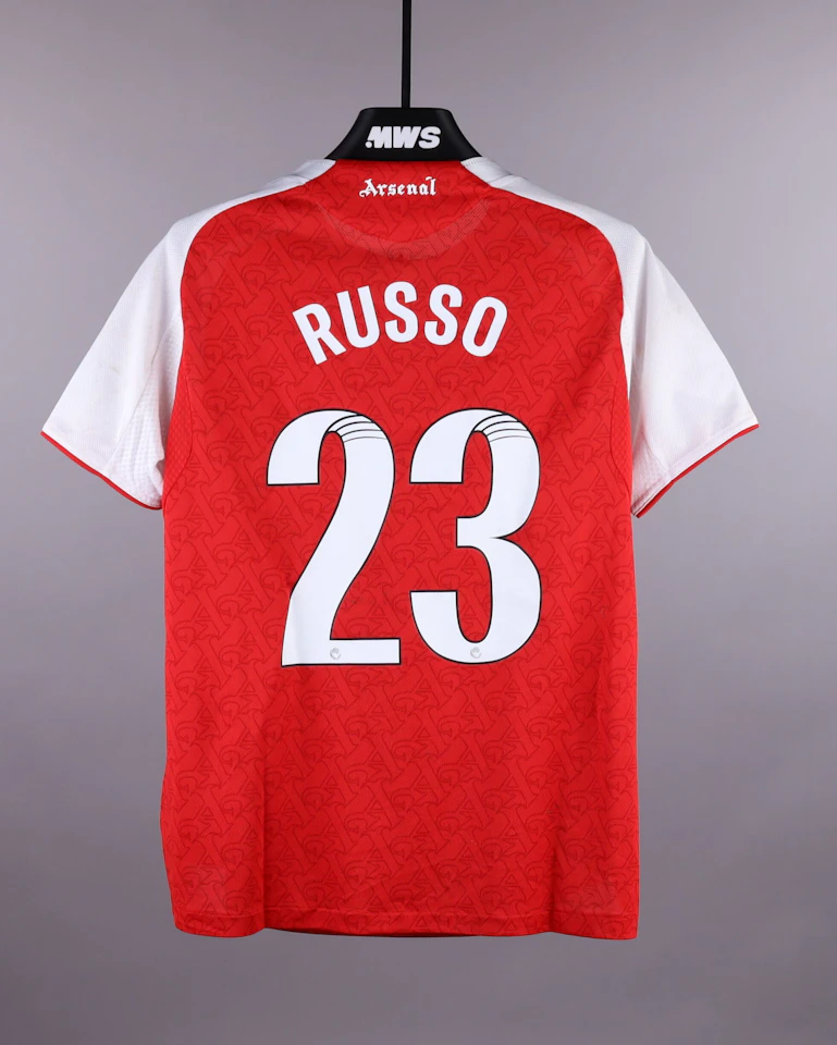 来自Arsenal WFC的Alessia Russo球衣