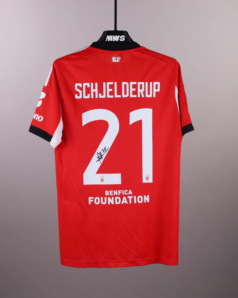 SL Benfica-Trikot von Andreas Schjelderup