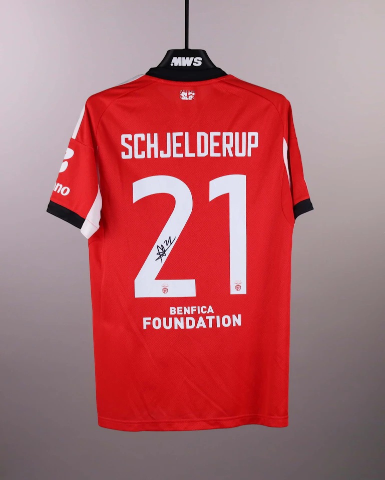 SL Benfica-Trikot von Andreas Schjelderup
