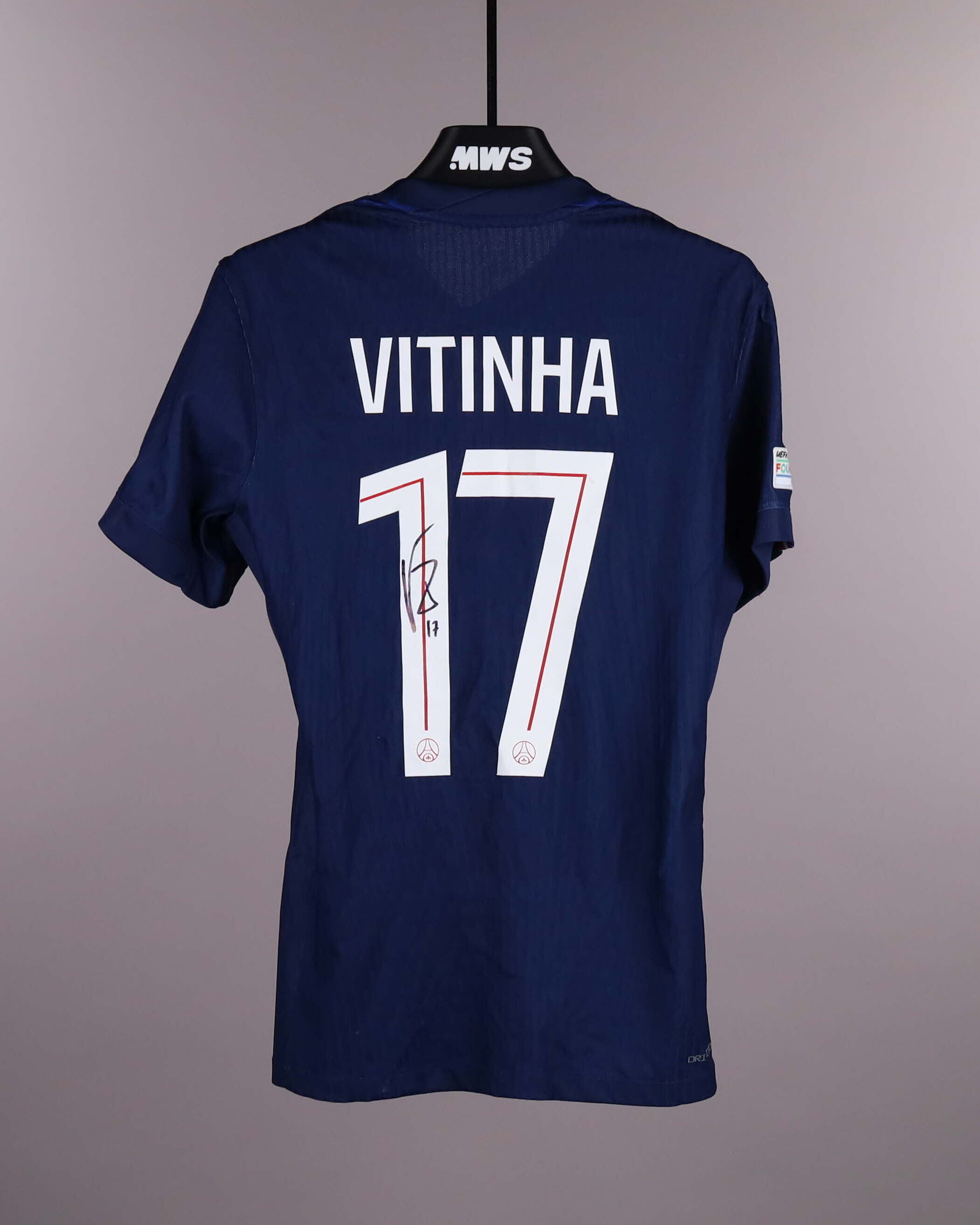 Vitinha Paris Saint-Germain shirt