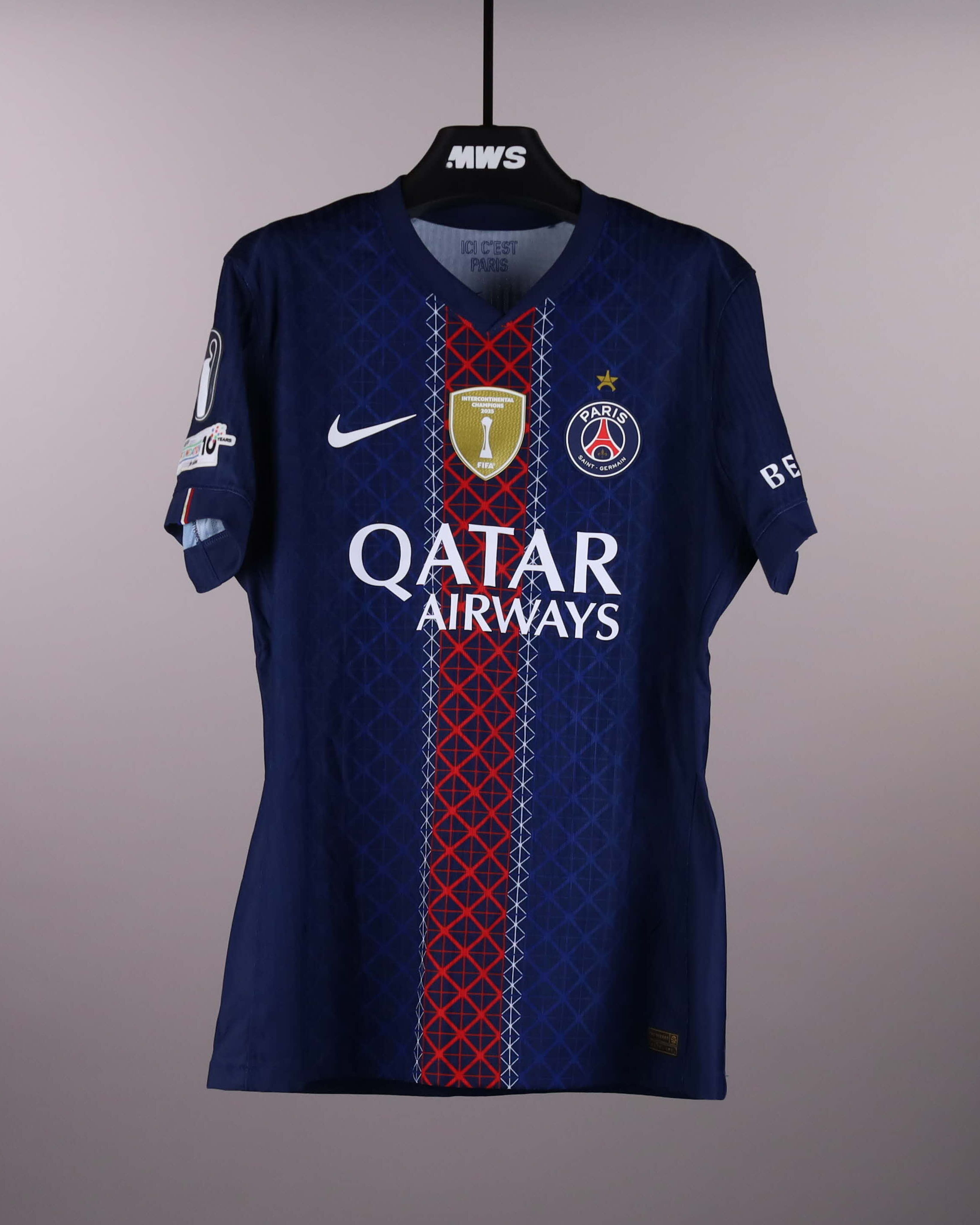João Neves Paris Saint-Germain shirt