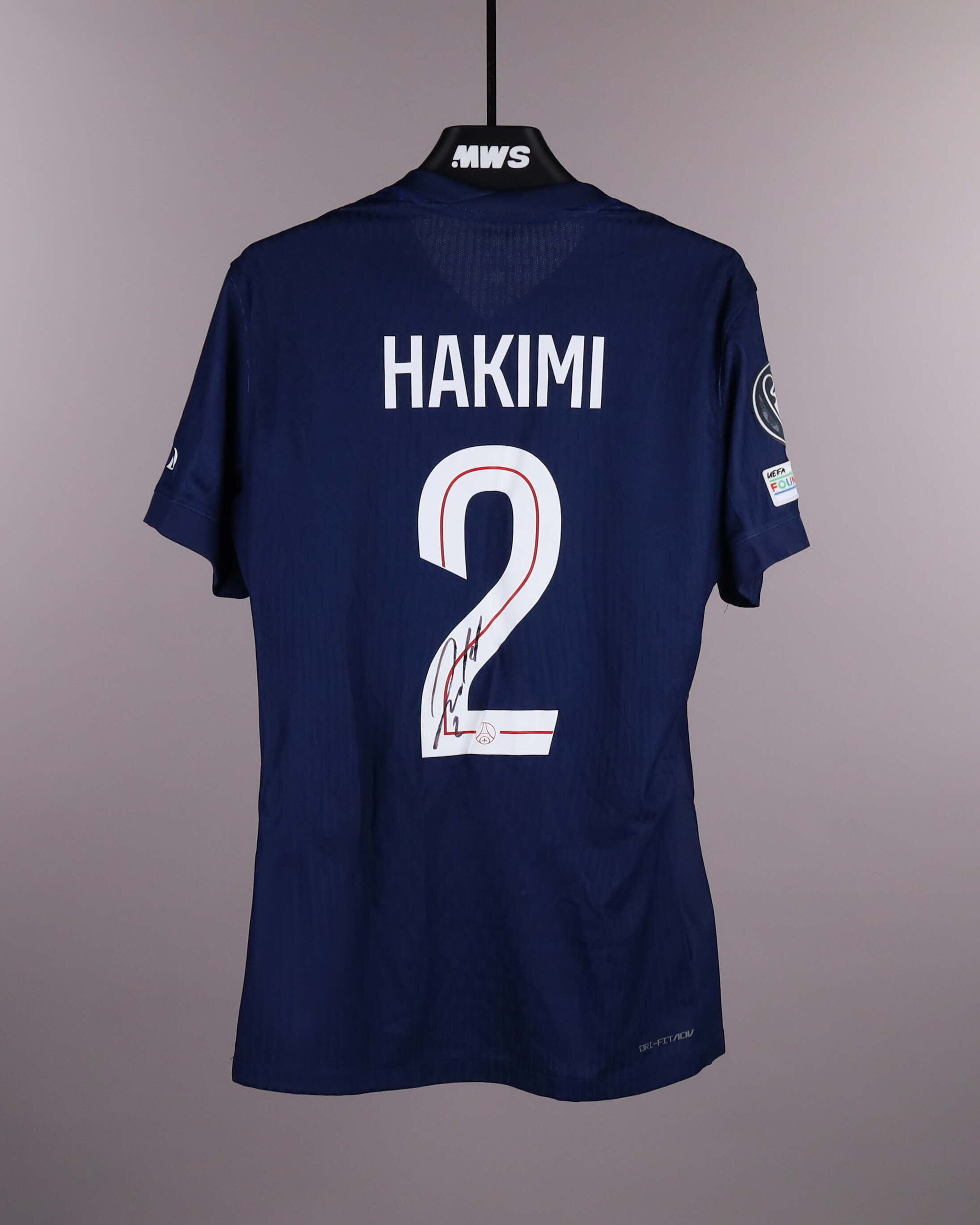 Achraf Hakimi Paris Saint-Germain shirt