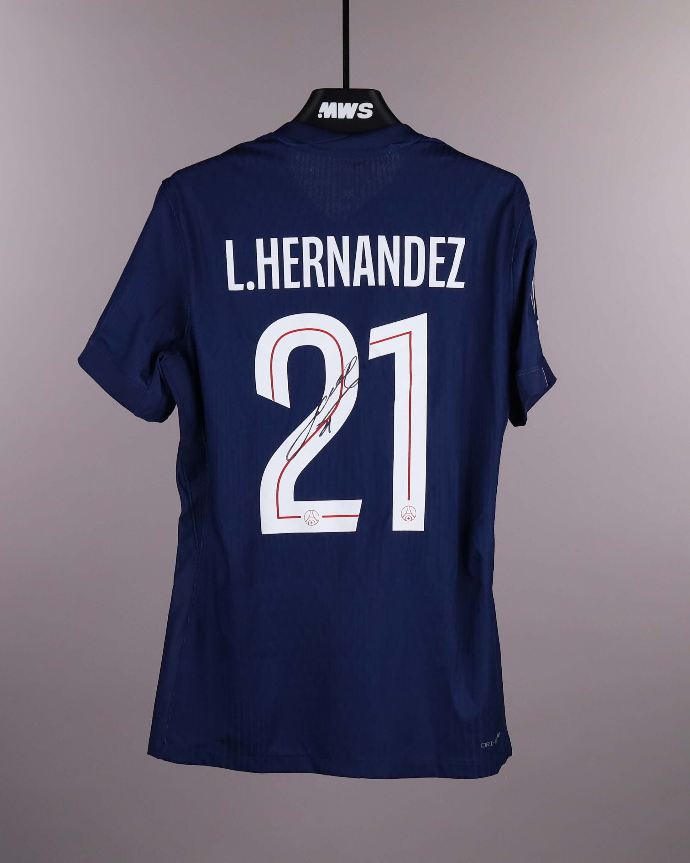 Lucas Hernández Paris Saint-Germain shirt