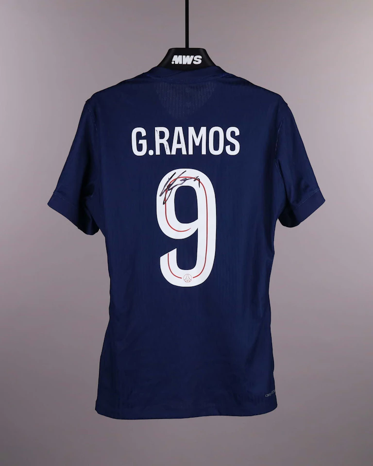 Gonçalo Ramos Paris Saint-Germain jersey