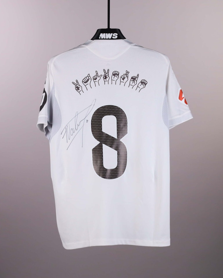 Federico Valverde | Walk-On Signed Shirt