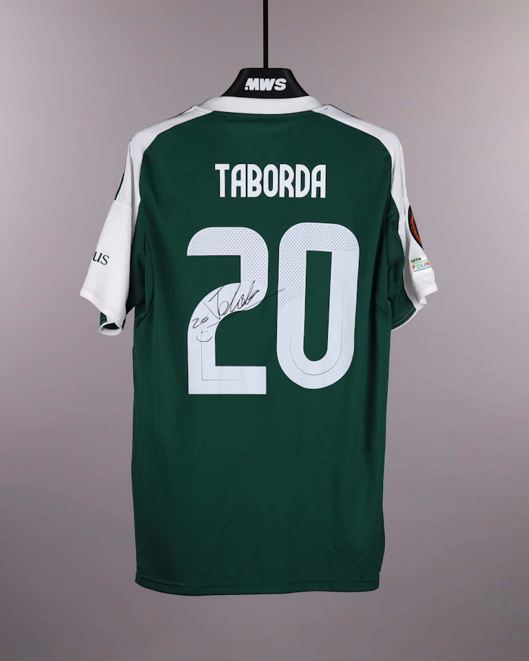 来自Panathinaikos的Vicente Taborda球衣