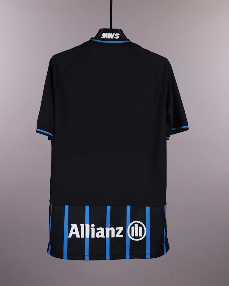 Squad Signed Shirt - 3