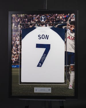 Signed Framed Shirt - 1 Tottenham Hotspur shirt