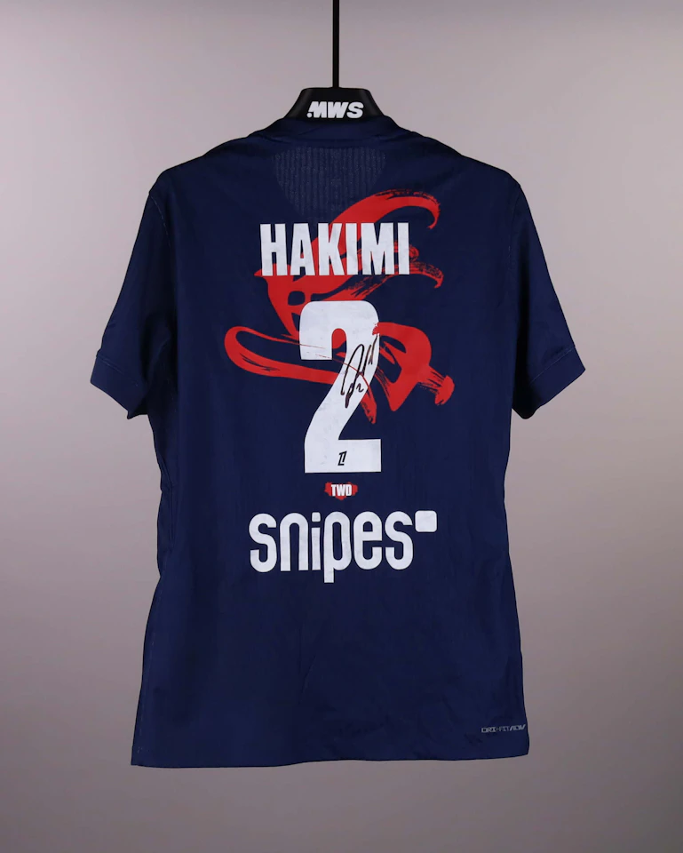 Achraf Hakimi Paris Saint-Germain shirt