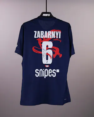 来自Paris Saint-Germain的Illia Zabarnyi球衣
