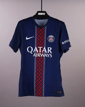Dro Fernández Paris Saint-Germain shirt
