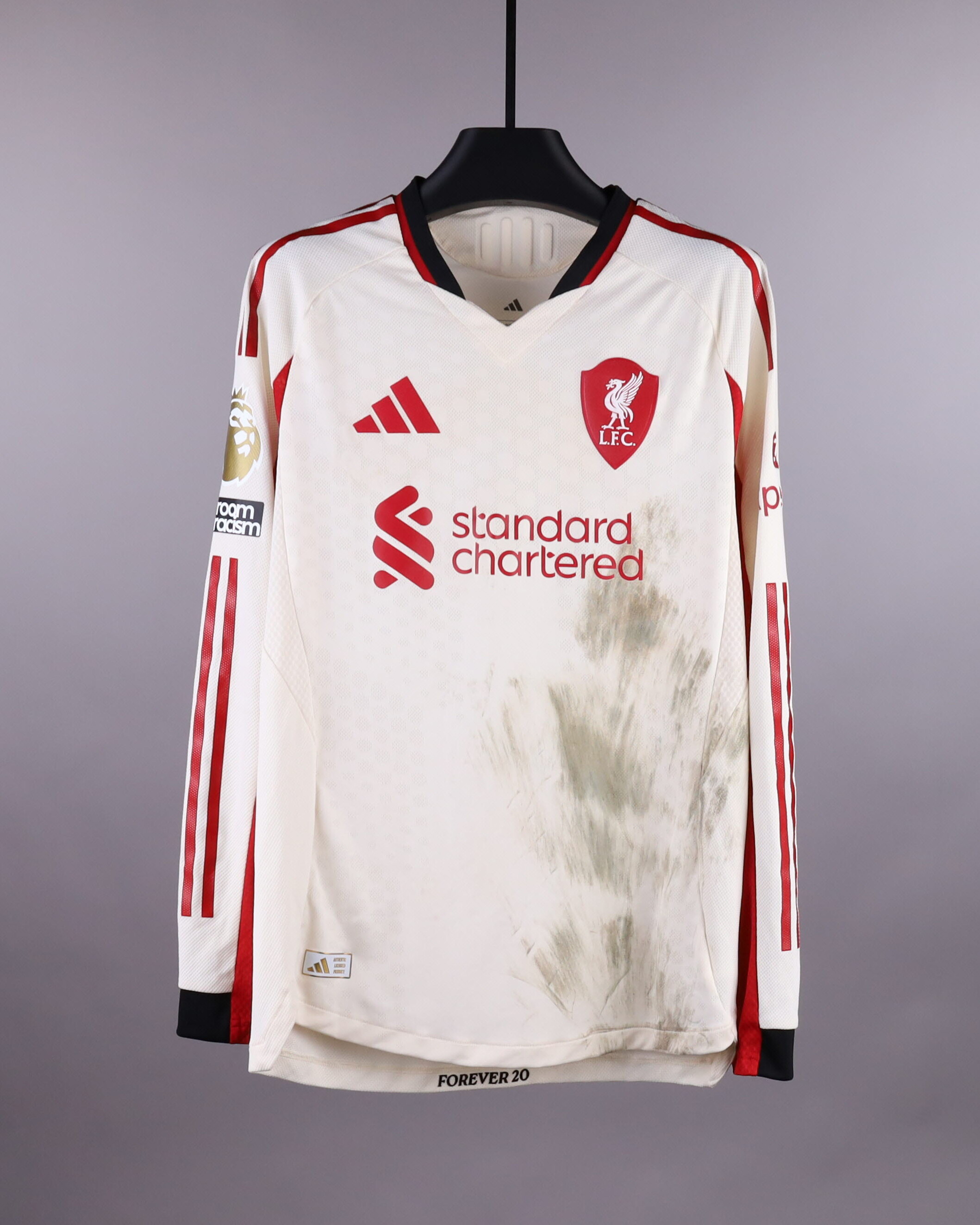 Liverpool 팀의 Curtis Jones 셔츠