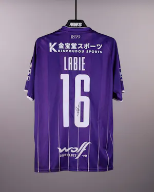 来自K. Beerschot V.A.的Andres Labie球衣