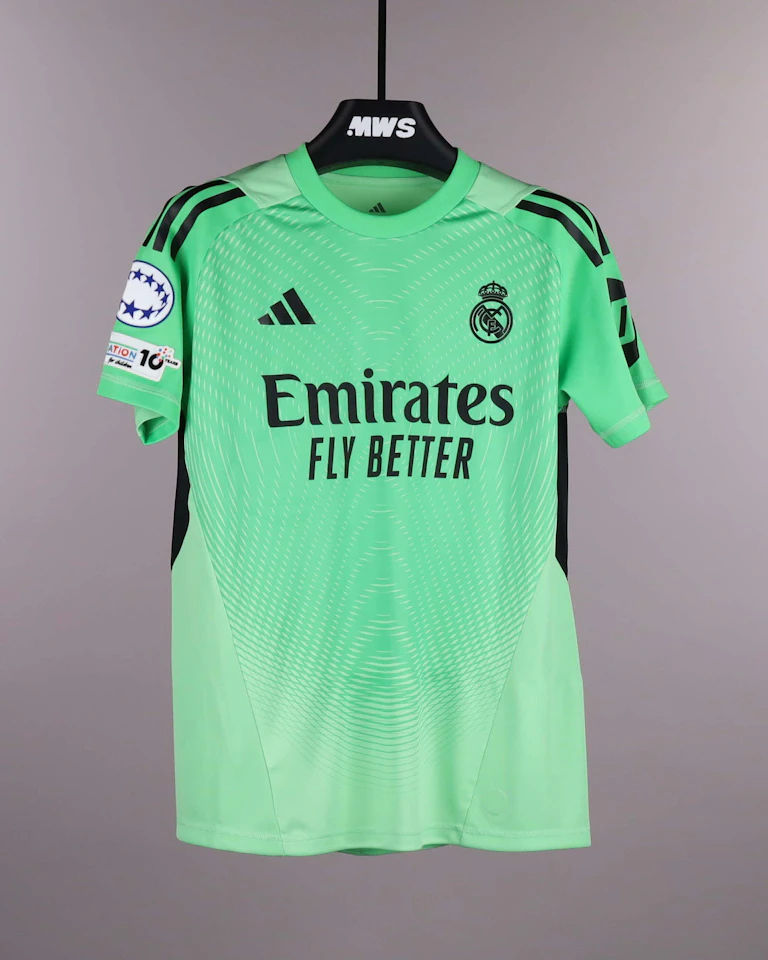 Merle Frohms Real Madrid camisa.