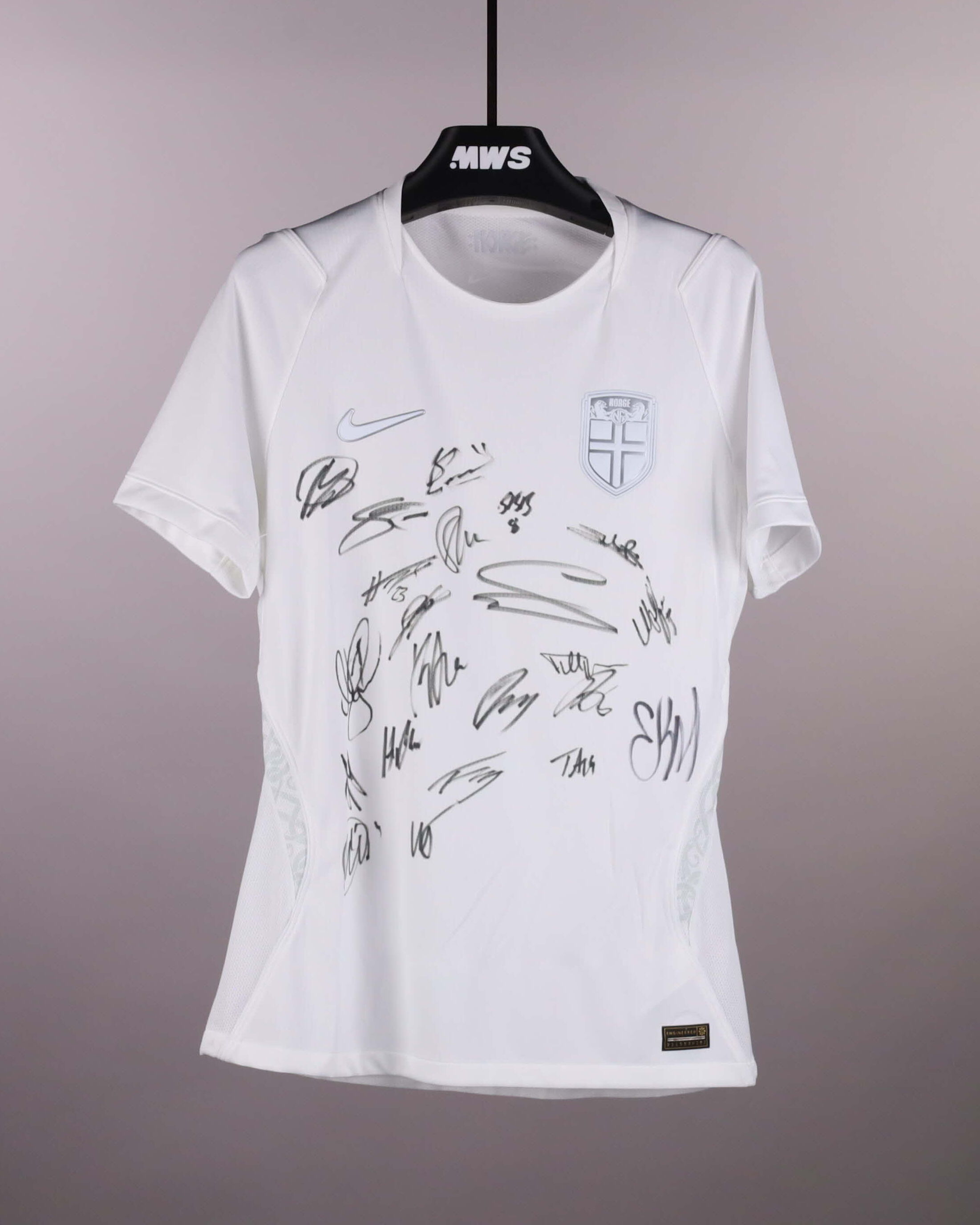 Shirt van Squad Signed Shirt Noorwegen
