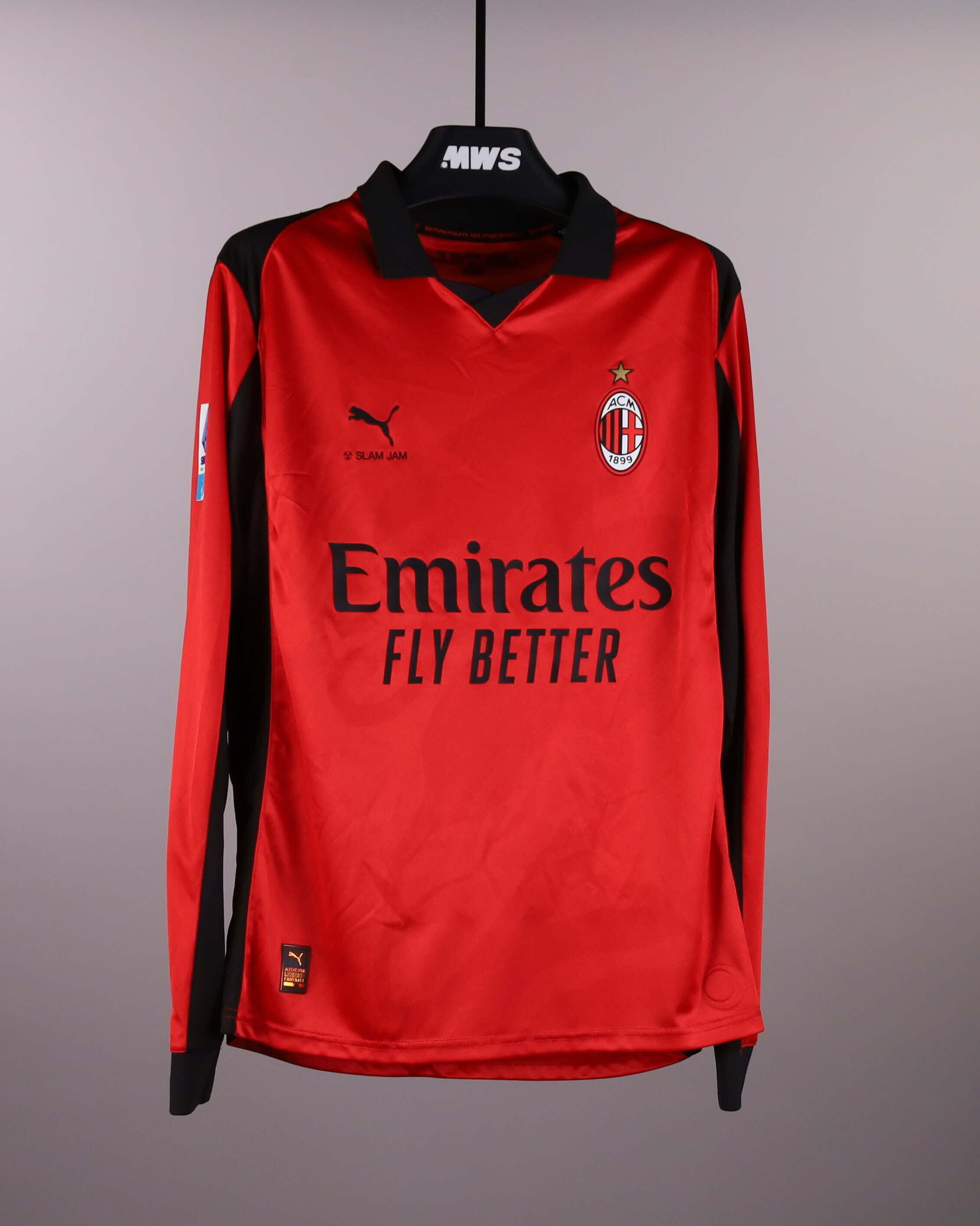 AC Milan 팀의 Christian Pulisic 셔츠