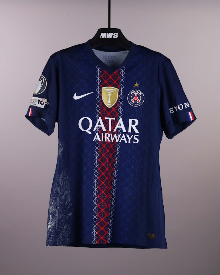 Désiré Doué Paris Saint-Germain shirt