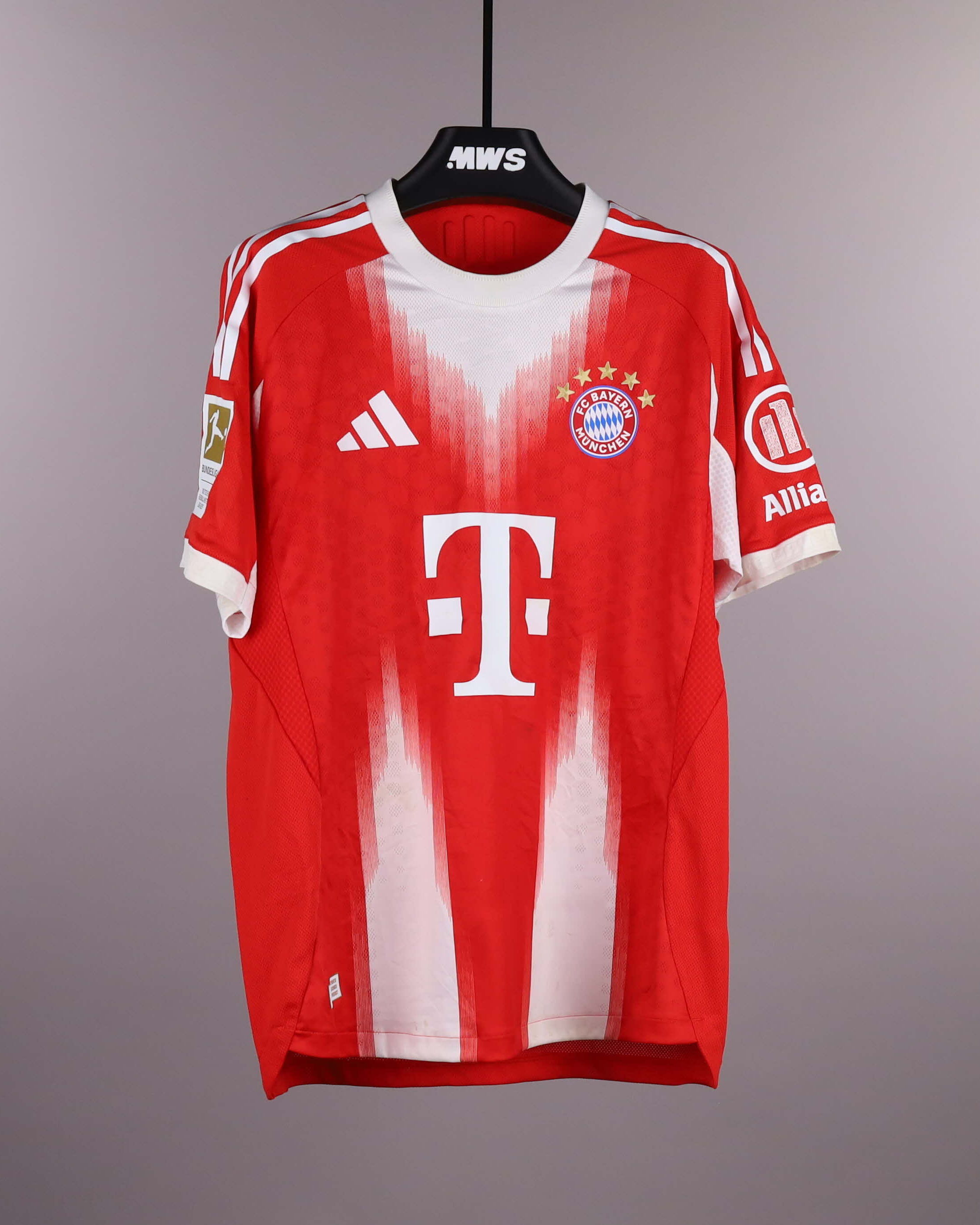 公式 FC Bayern Munchen KANE 9 シャツ Mens Bayern Munich アパレル