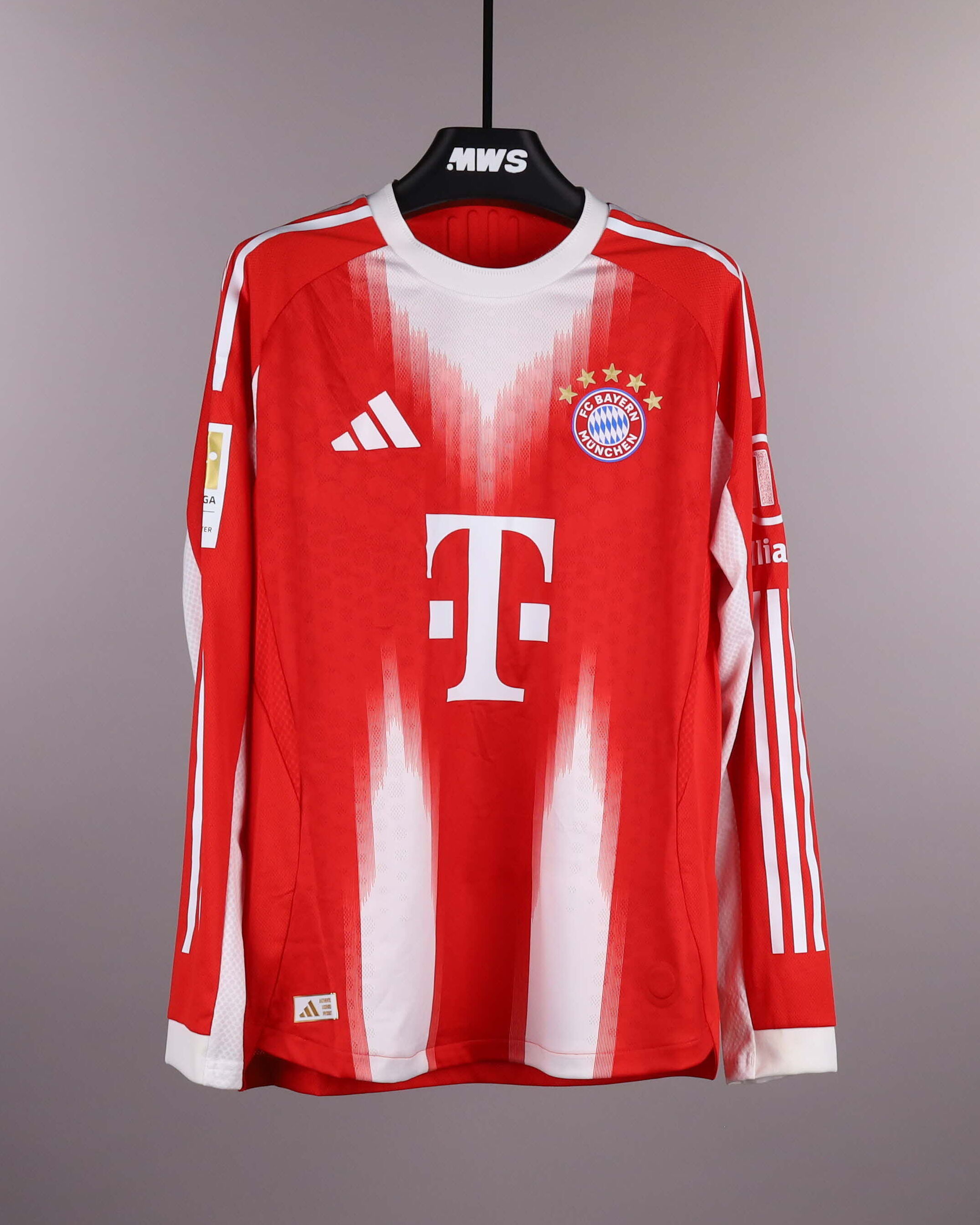Nicolas Jackson | FC Bayern München - Eintracht Frankfurt