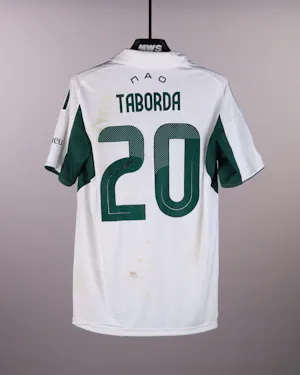 来自Panathinaikos的Vicente Taborda球衣