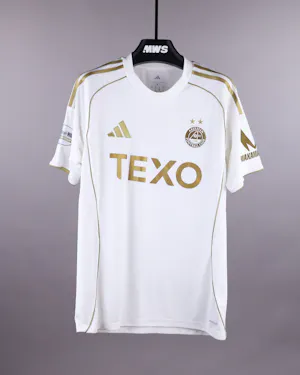 来自Aberdeen的Topi Keskinen球衣