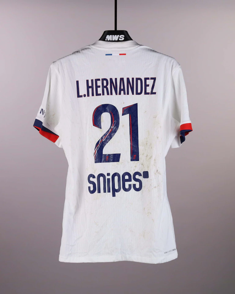 Lucas Hernández Paris Saint-Germain shirt