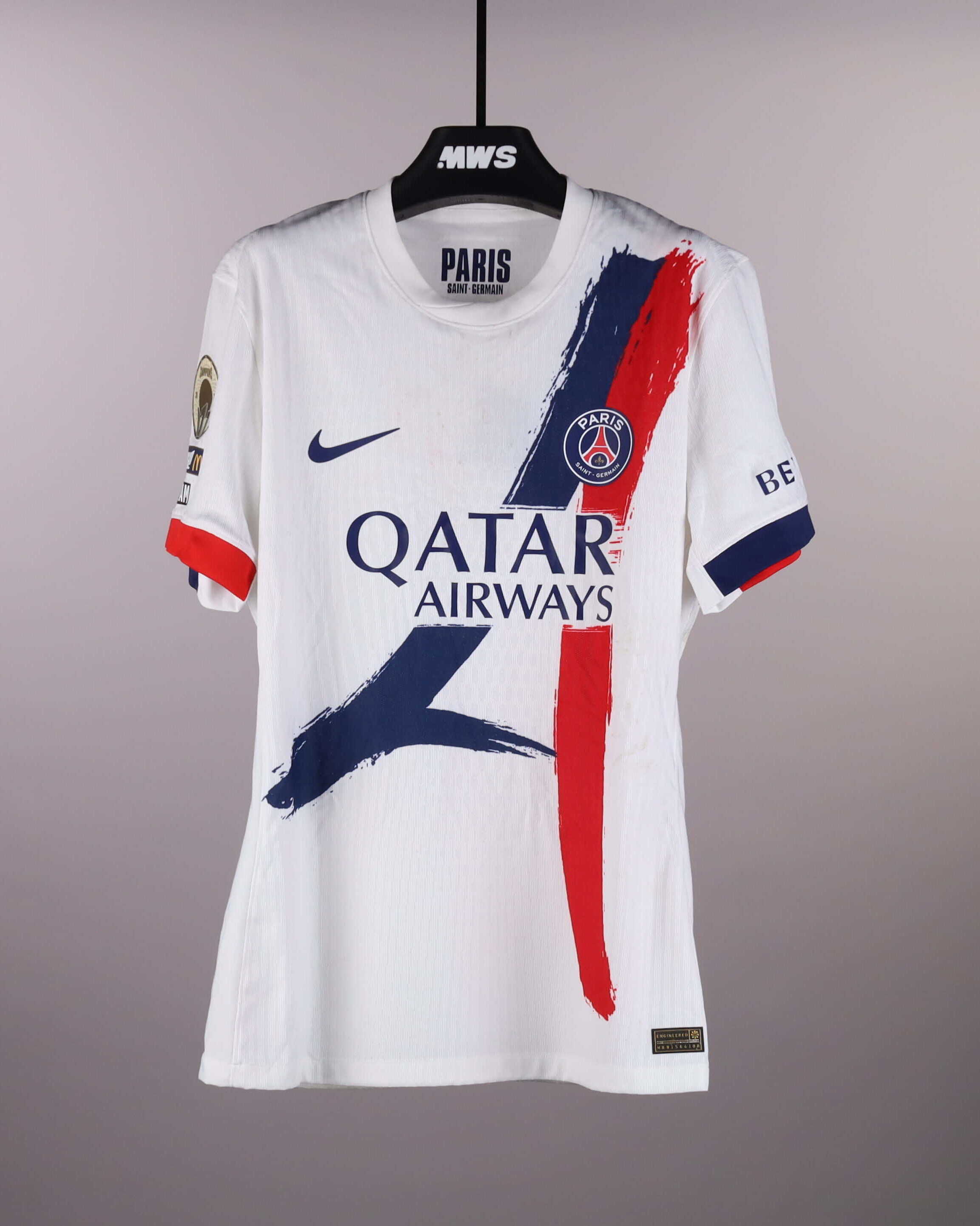 Lucas Hernández Paris Saint-Germain shirt