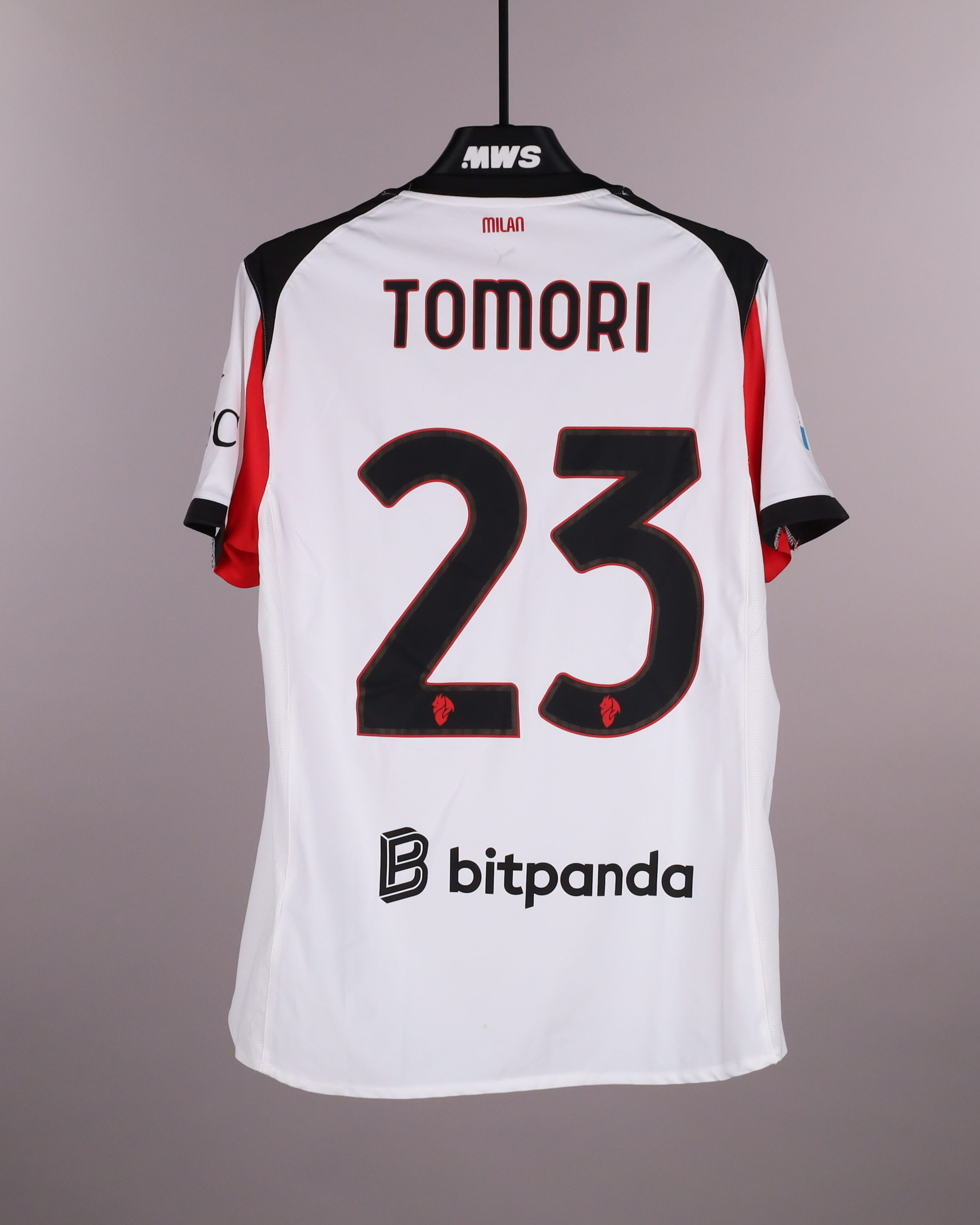 Fikayo Tomori AC Milan shirt