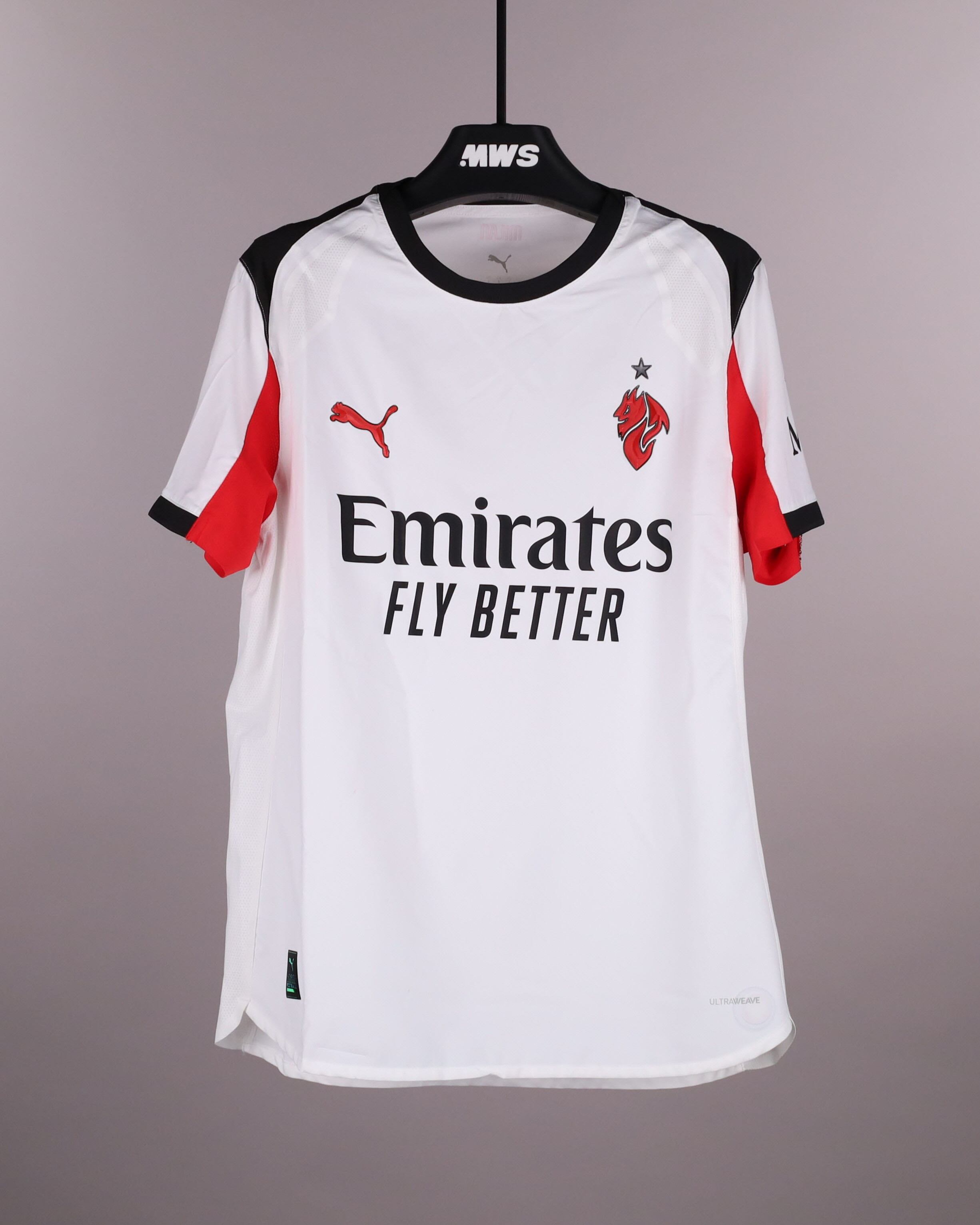 Fikayo Tomori AC Milan shirt