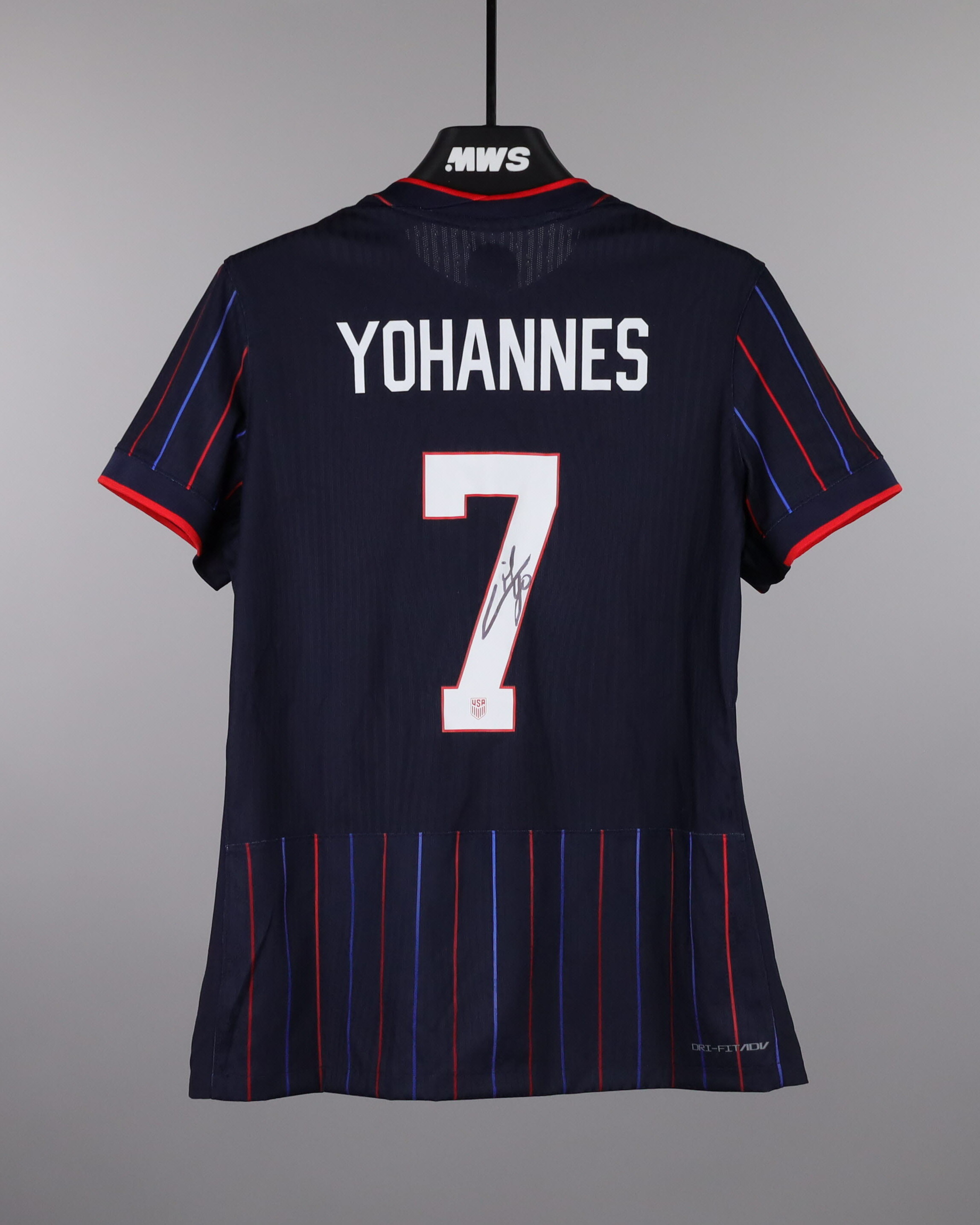 Lily Yohannes United States W shirt