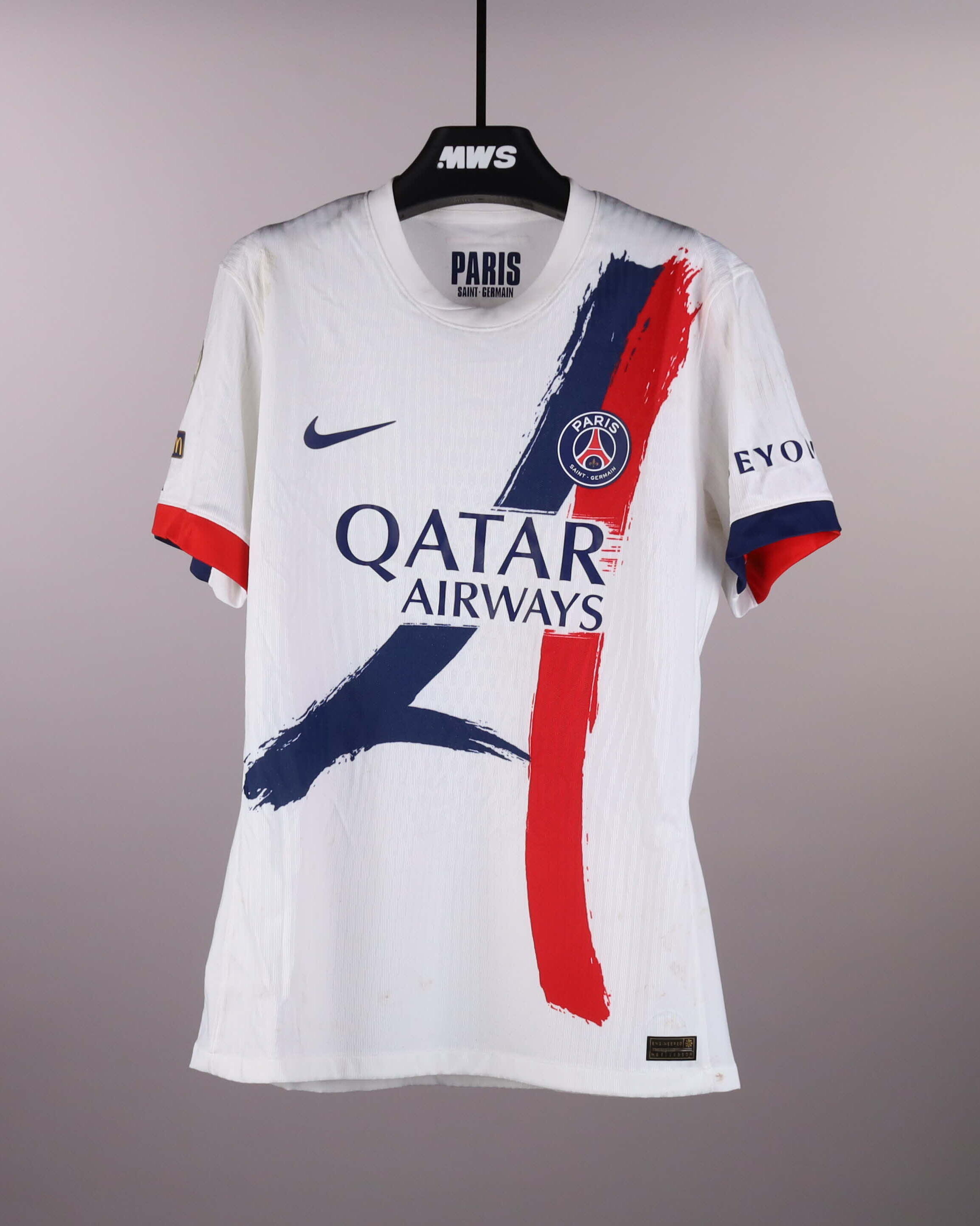 Nuno Mendes Paris Saint-Germain shirt
