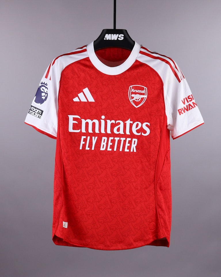 Leandro Trossard Arsenal shirt