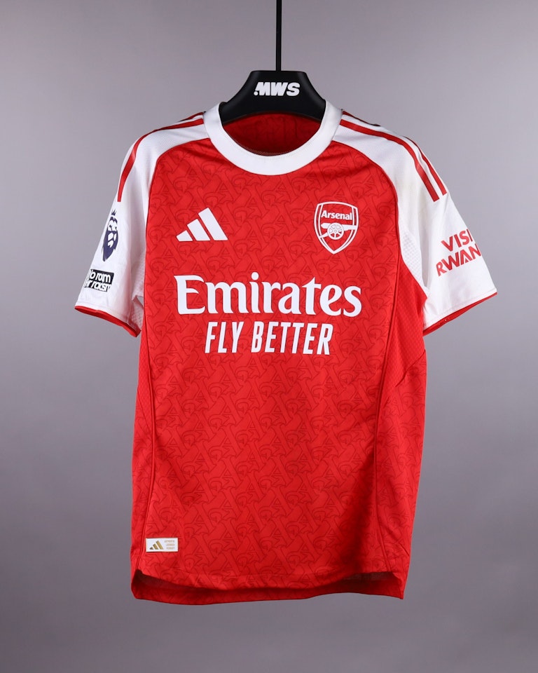 Martín Zubimendi Arsenal shirt
