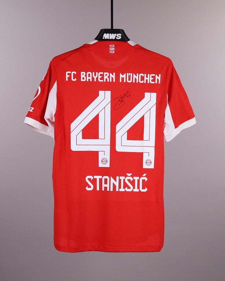 Josip Stanišić FC Bayern München shirt