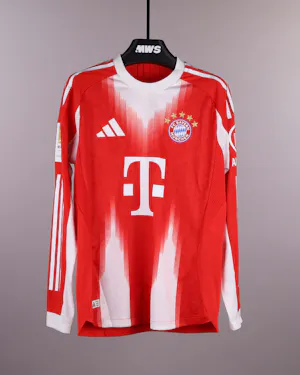 Michael Olise FC Bayern München forması