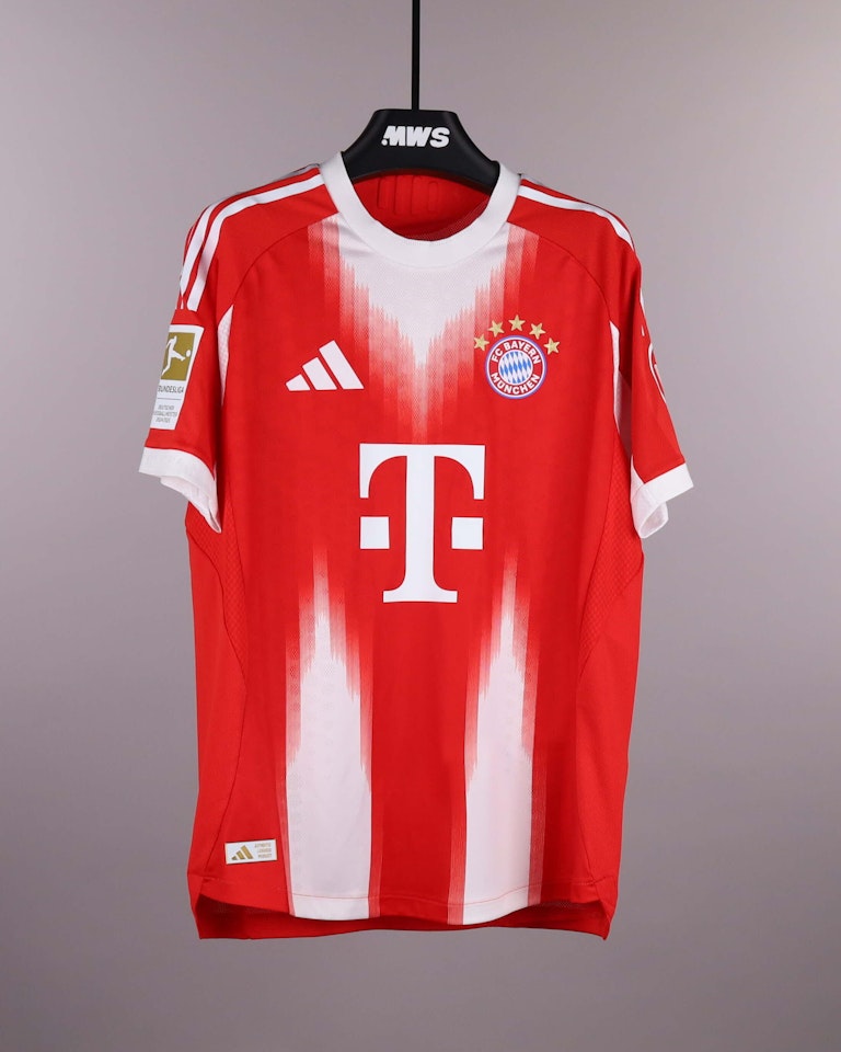 Tom Bischof FC Bayern München shirt