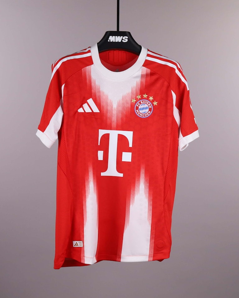 Joshua Kimmich FC Bayern München shirt