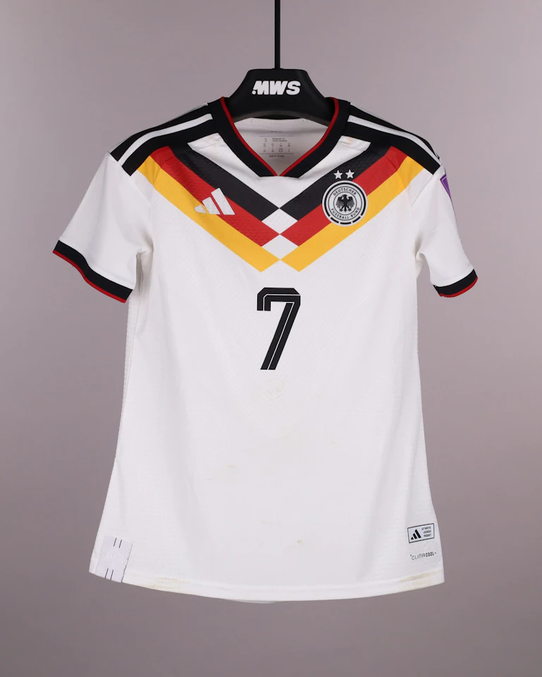 来自Germany W的Giulia Gwinn球衣