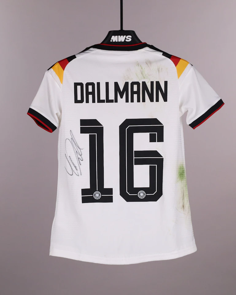 Linda Dallmann Germany W shirt
