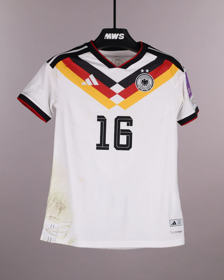 Linda Dallmann Germany W shirt