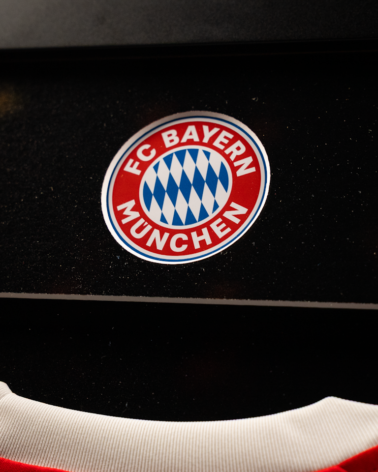 Harry Kane | Limited Edition Framed Signed Home Shirt