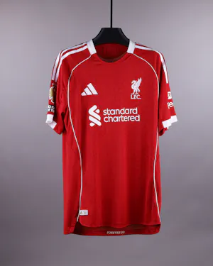 来自Liverpool的Ibrahima Konaté球衣