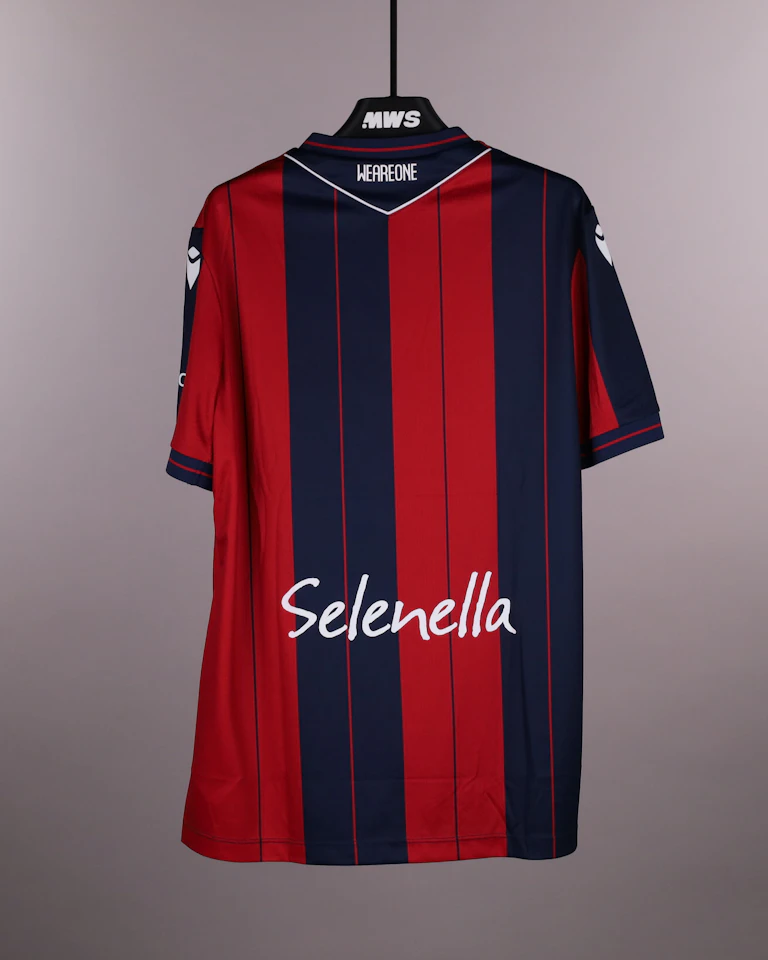 Squad Signed Shirt - 4
