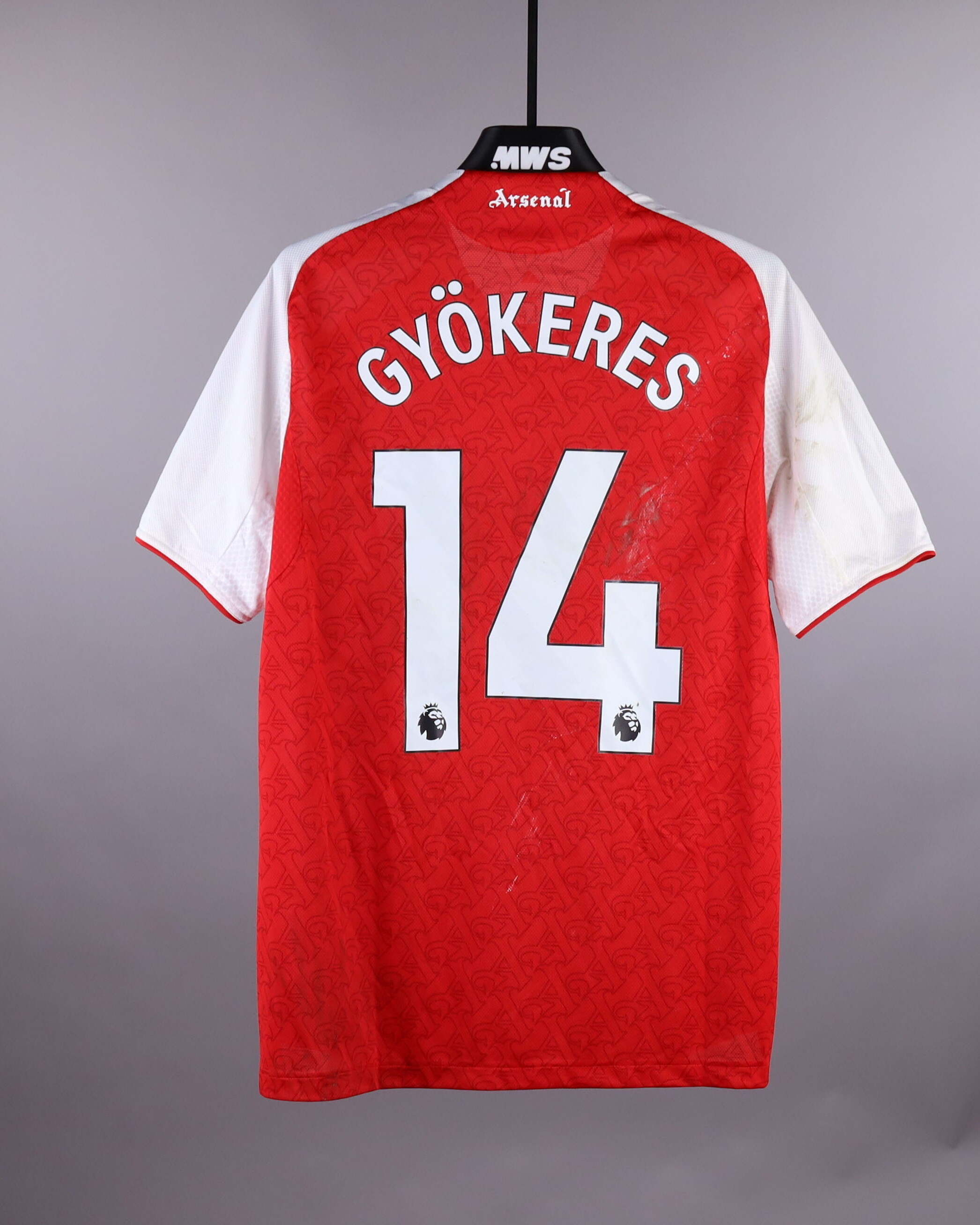 Viktor Gyökeres Arsenal shirt