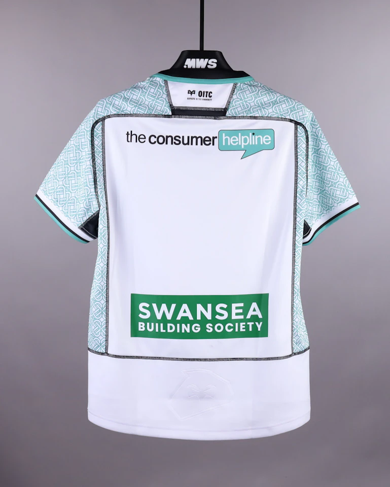 Squad Signed Shirt - 1