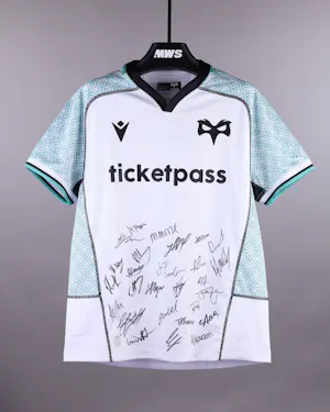 Squad Signed Shirt - 4